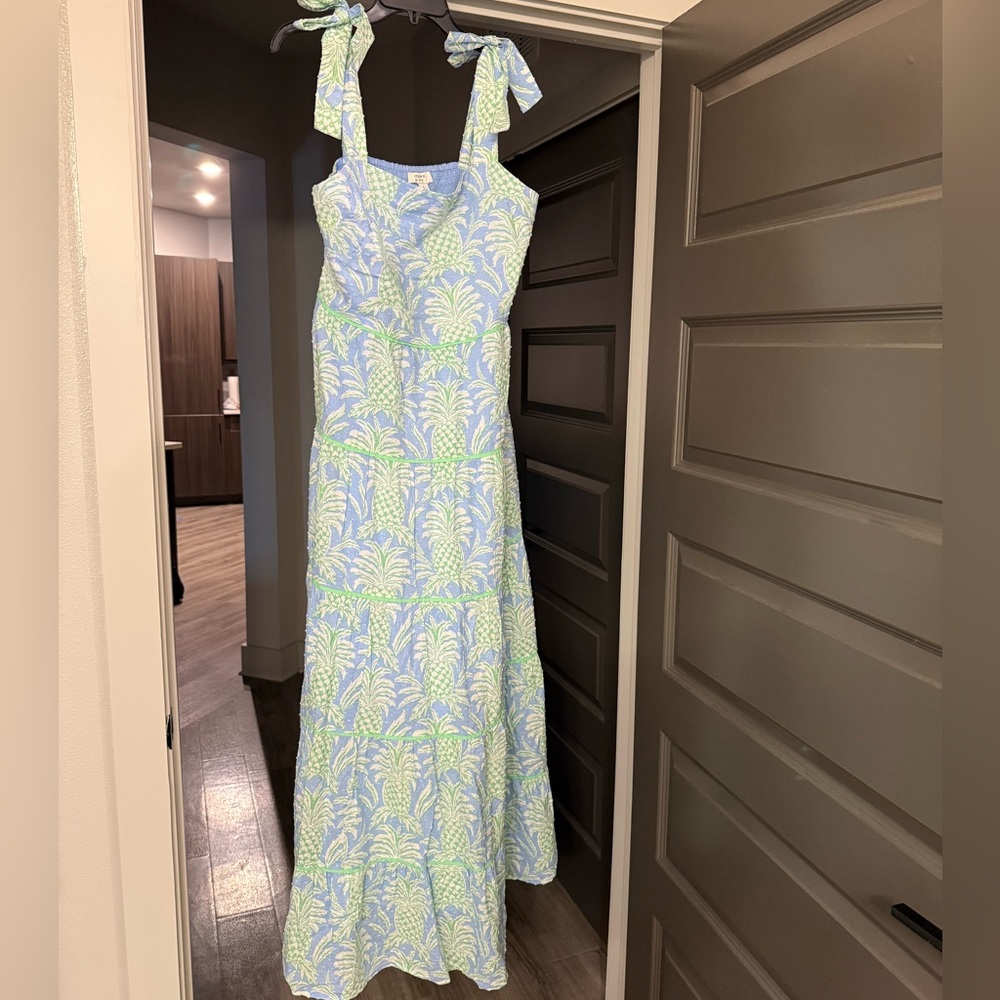 Crown and Ivy Tiered Maxi Pineapple Dress 🆕